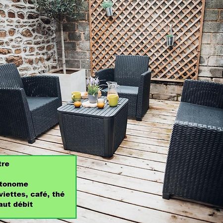 Superbe Appartement Avec Terrasse Au Calme Ernée Exteriér fotografie