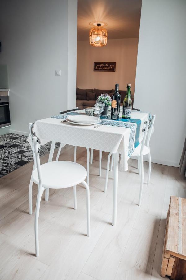 Superbe Appartement Avec Terrasse Au Calme Ernée Exteriér fotografie