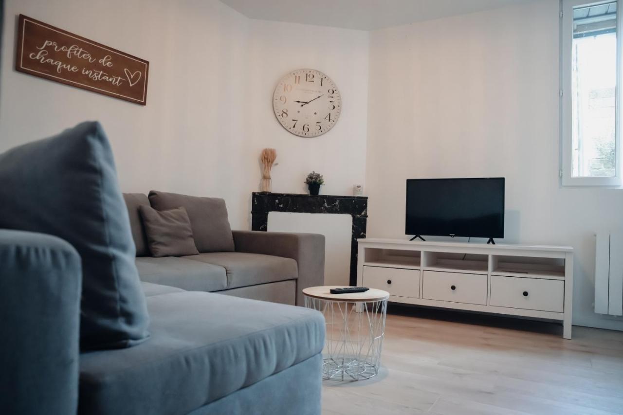 Superbe Appartement Avec Terrasse Au Calme Ernée Exteriér fotografie