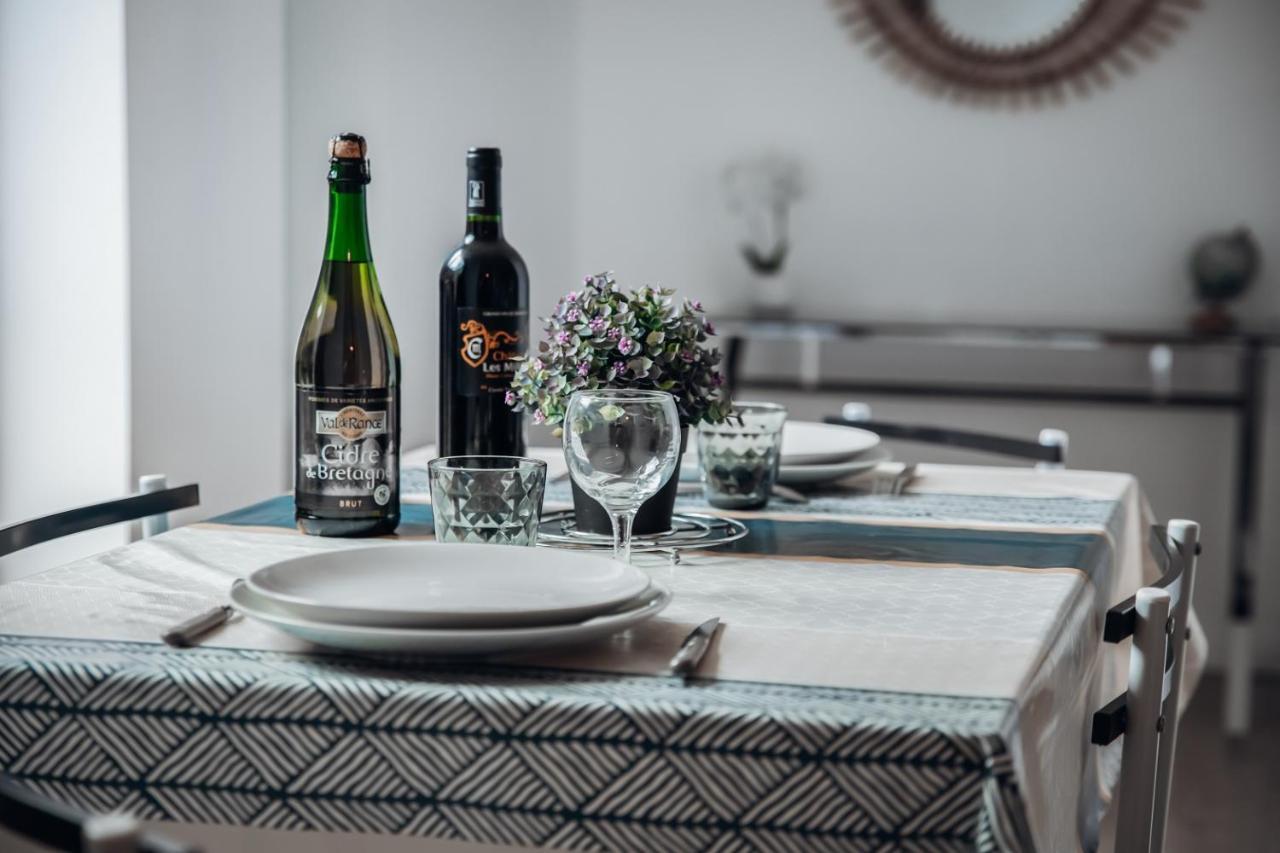 Superbe Appartement Avec Terrasse Au Calme Ernée Exteriér fotografie