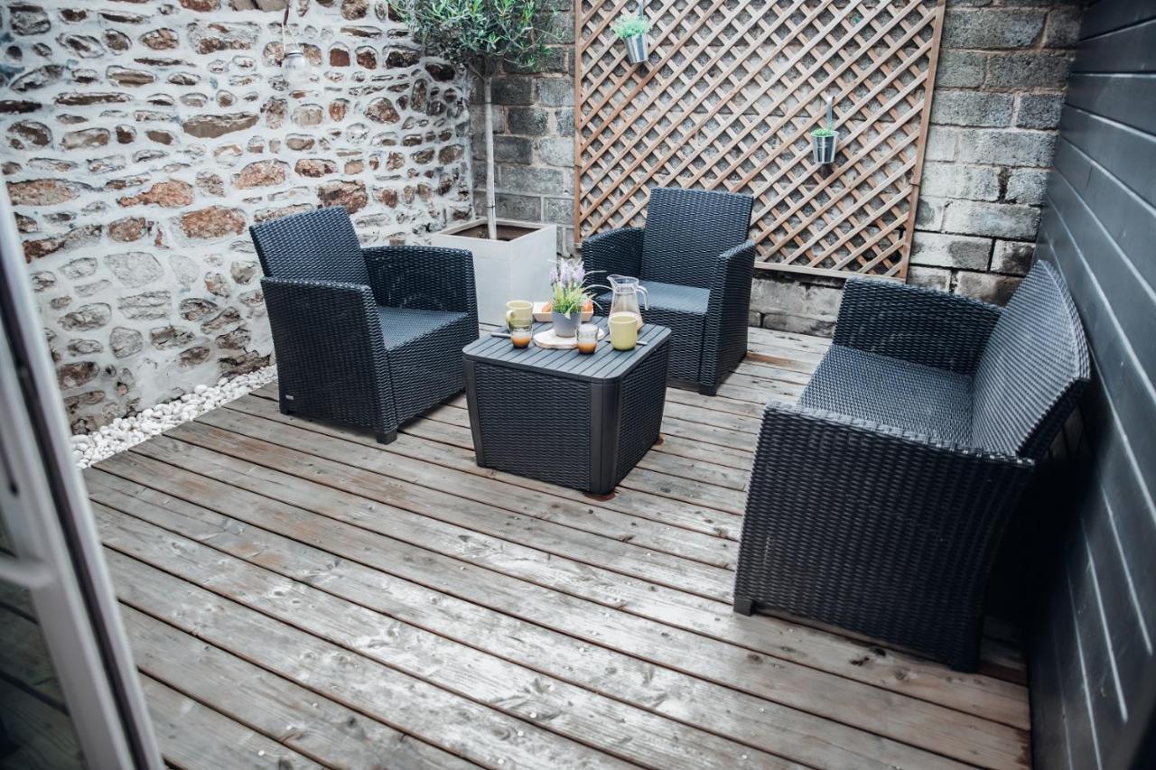Superbe Appartement Avec Terrasse Au Calme Ernée Exteriér fotografie